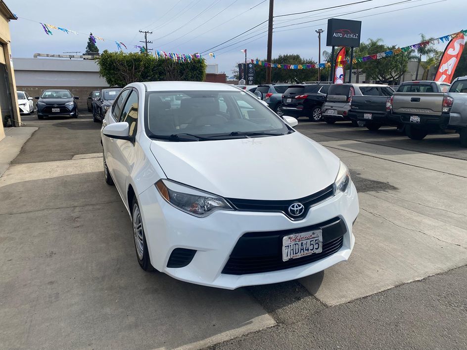 2015 Toyota Corolla LE photo 5