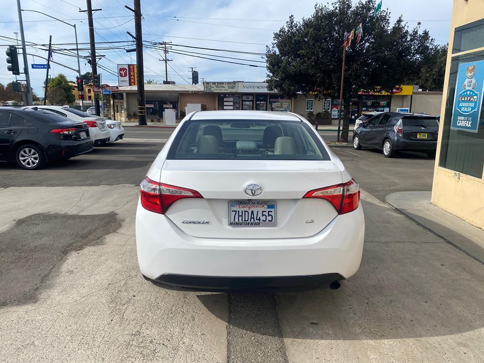 2015 Toyota Corolla LE photo 10