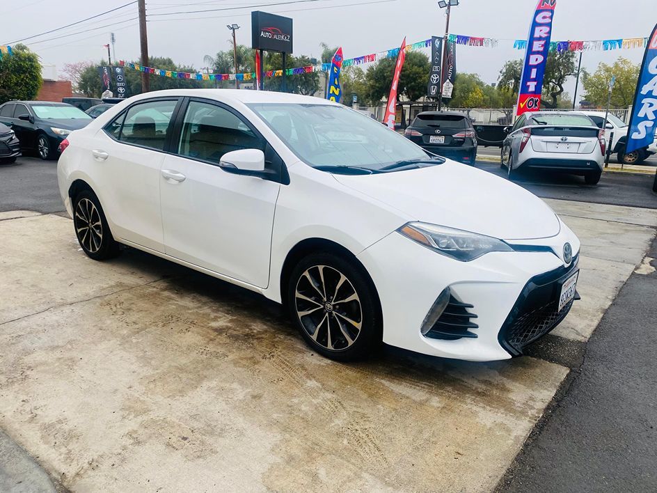 2019 Toyota Corolla SE photo 12