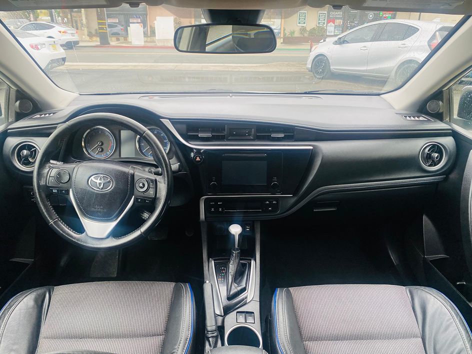 2019 Toyota Corolla SE photo 27