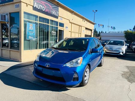 2014 Toyota Prius c Two