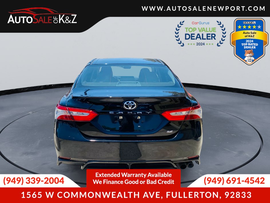 2018 Toyota Camry SE photo 4