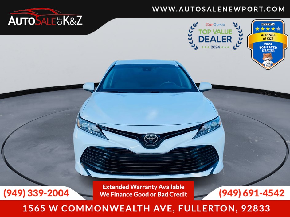 2018 Toyota Camry LE SE photo 2