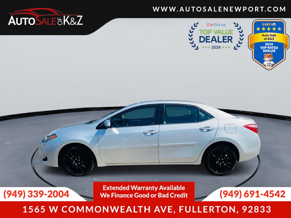 2017 Toyota Corolla LE SE photo 2