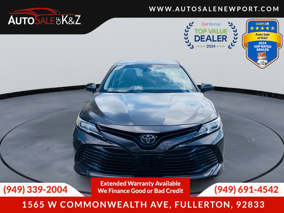 2018 Toyota Camry LE SE photo 2