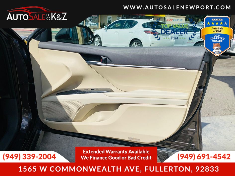 2018 Toyota Camry LE SE photo 21