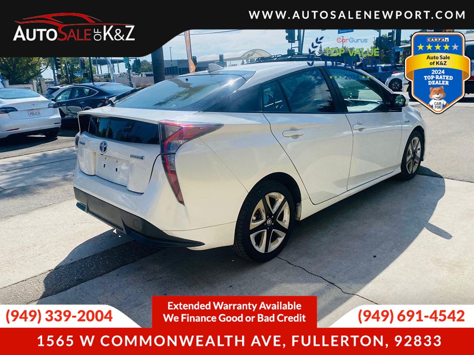 2016 Toyota Prius Two Eco Three Four Touring photo 12