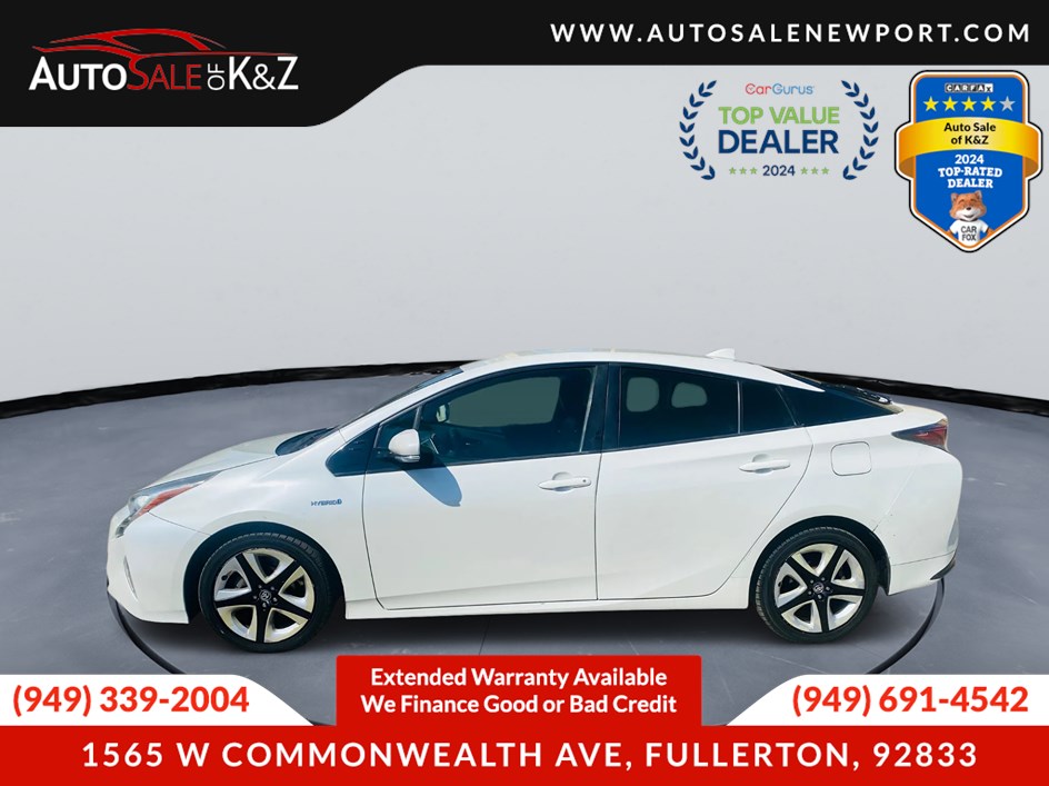 2016 Toyota Prius Two Eco Three Four Touring photo 3