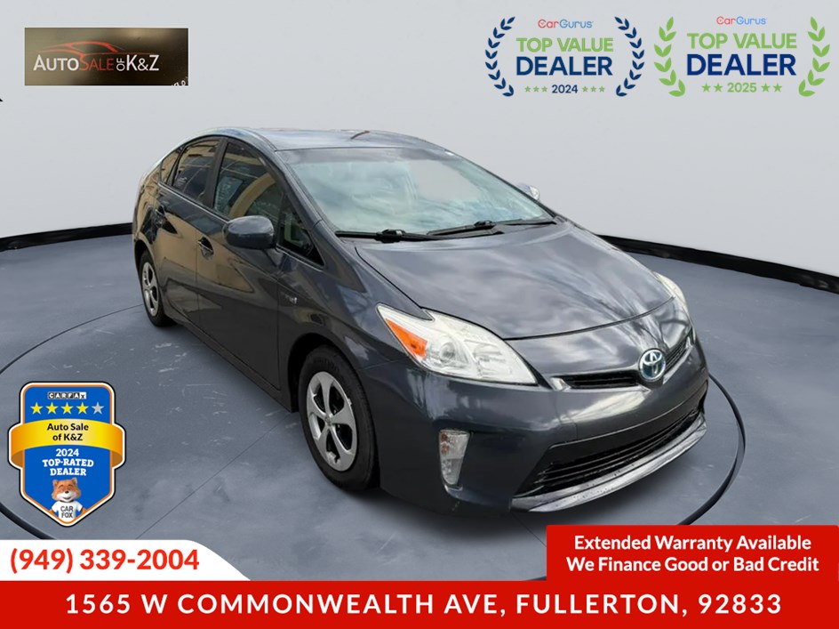 2013 Toyota Prius Three's photo