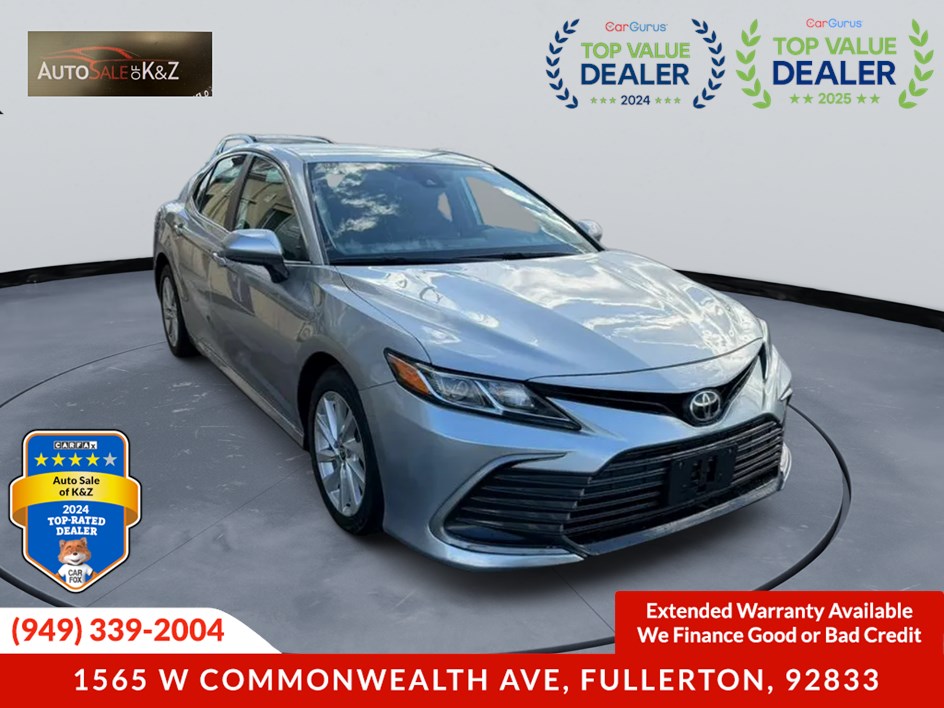 2022 Toyota Camry LE photo 2