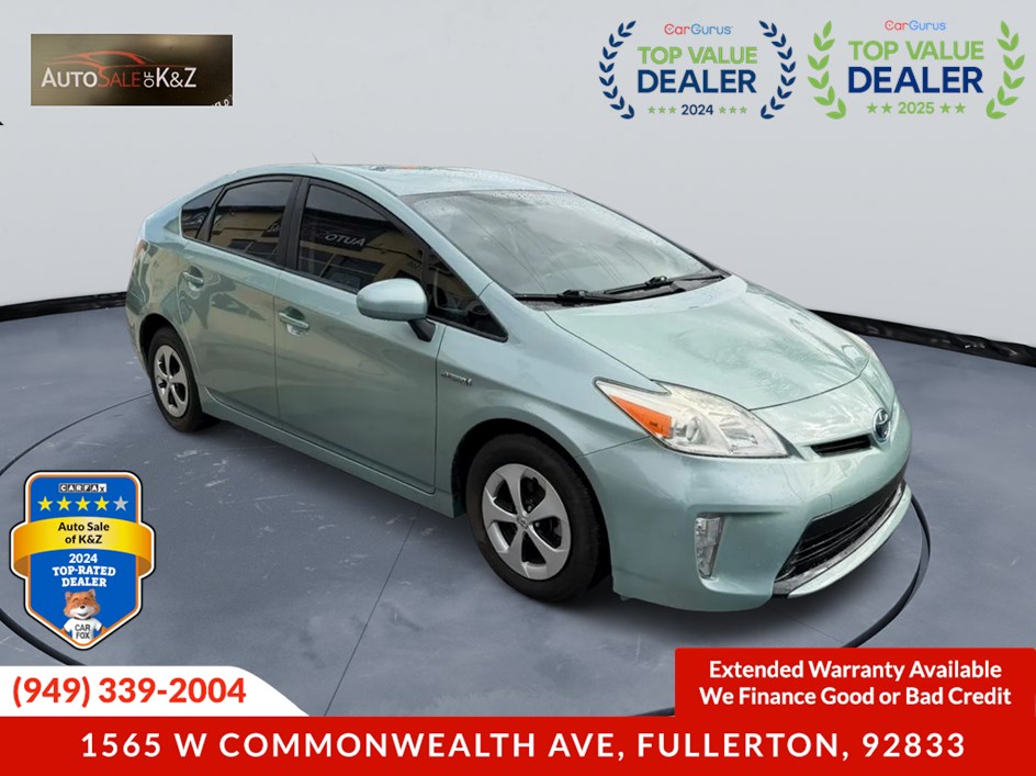 2015 Toyota Prius Three photo 4