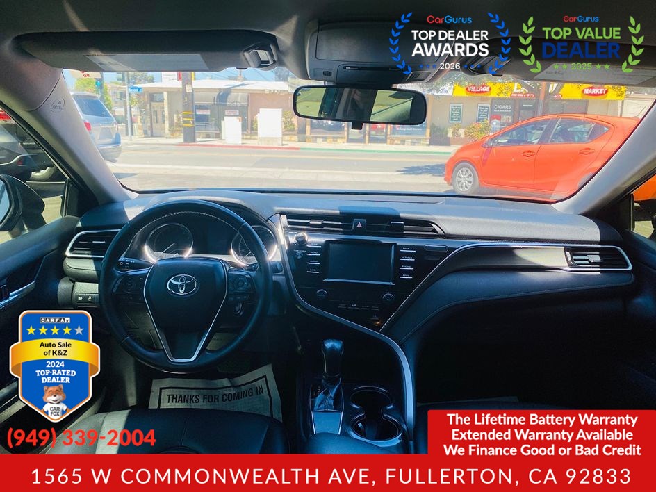 2020 Toyota Camry SE - Photo 18