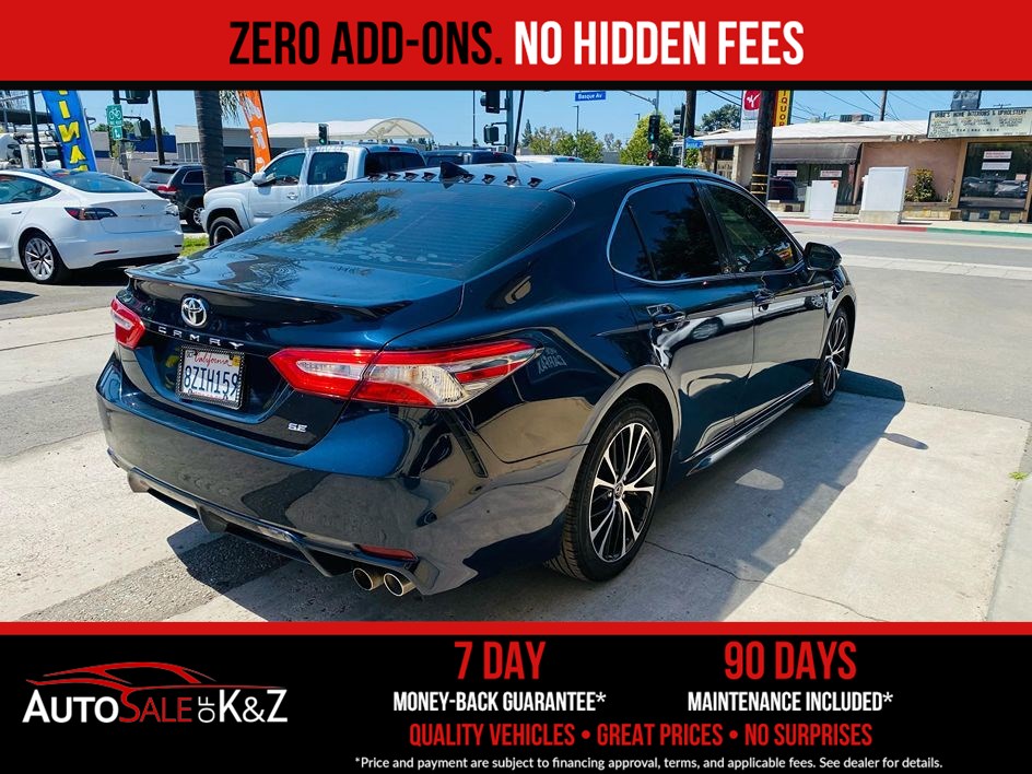 2019 Toyota Camry SE - Photo 16