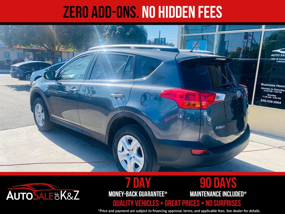 2015 Toyota RAV4 LE - Photo 11