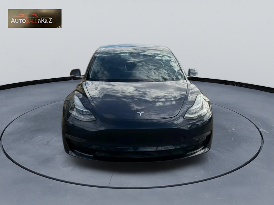 2020 Tesla Model 3 Standard Range Plus's photo