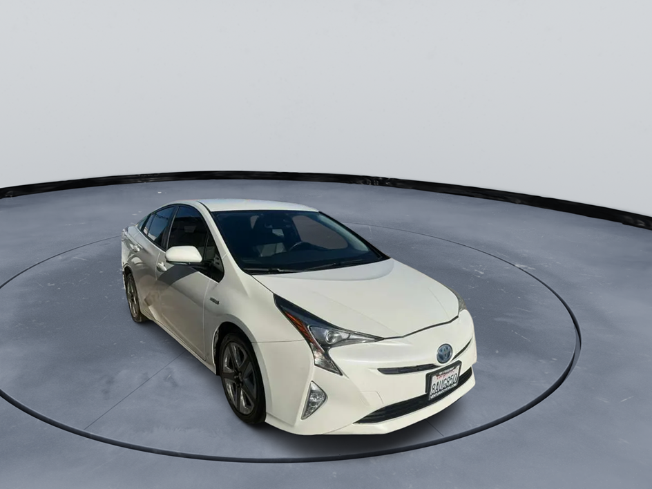 2017 Toyota Prius Four's photo