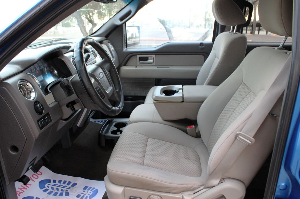 2010 Ford F-150 XLT photo 8