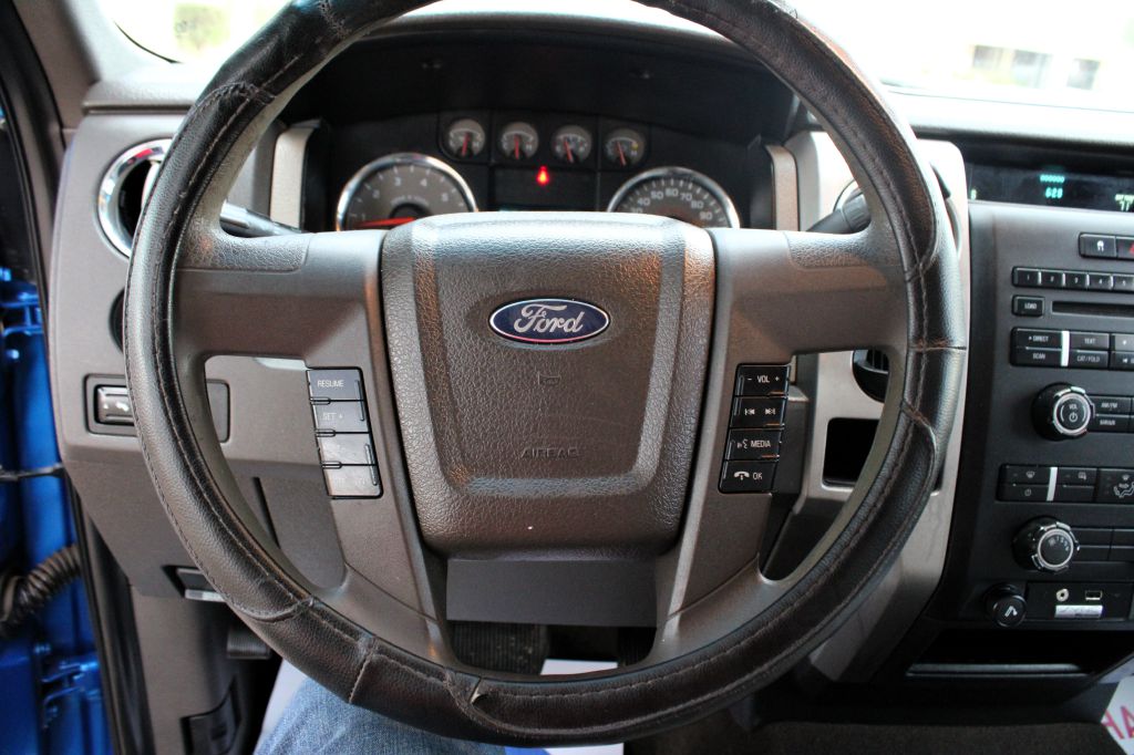 2010 Ford F-150 XLT photo 9