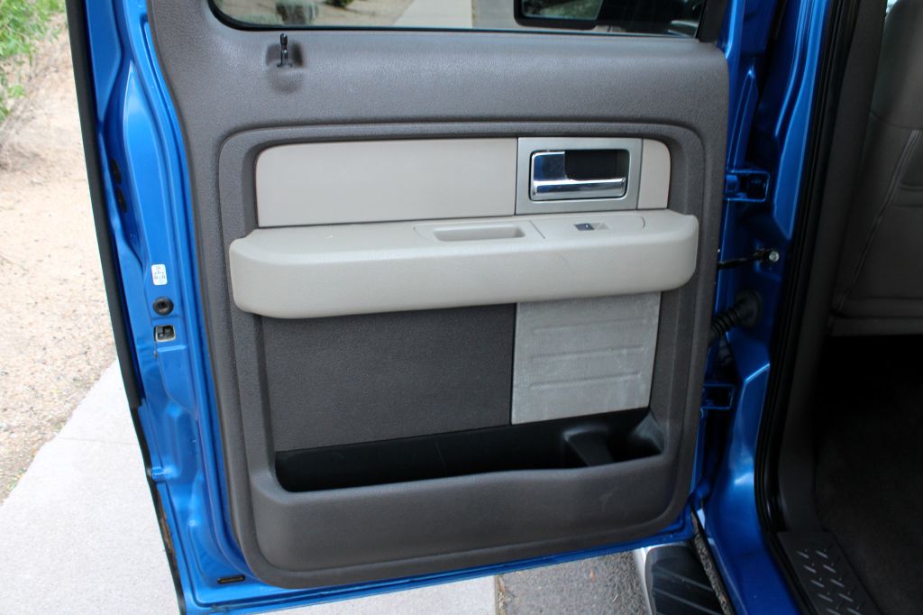 2010 Ford F-150 XLT photo 12