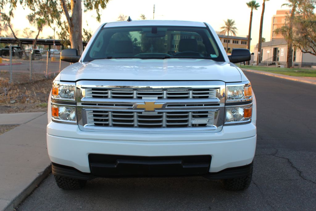 2015 Chevrolet Silverado 1500 photo 2