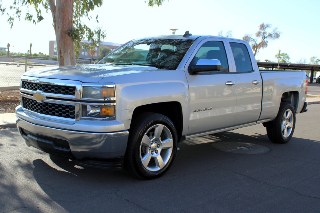 2015 Chevrolet Silverado 1500 LS photo 3