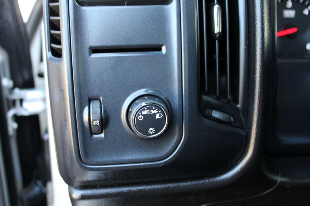 2015 Chevrolet Silverado 1500 LS photo 9