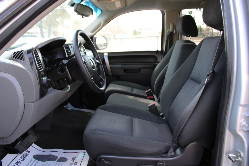 2013 Chevrolet Silverado 1500 LS photo 13