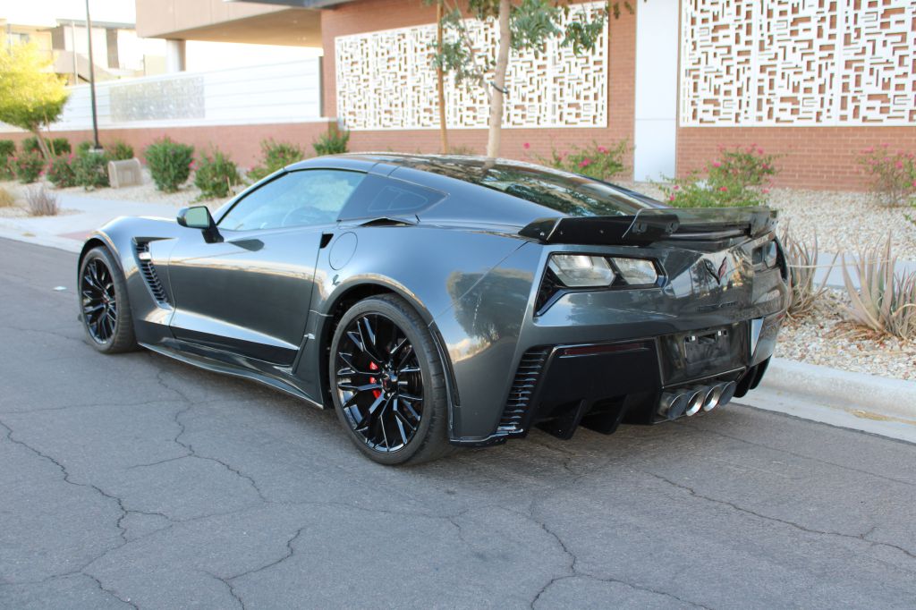 2017 Chevrolet Corvette Stingray Coupe 1LT photo 6