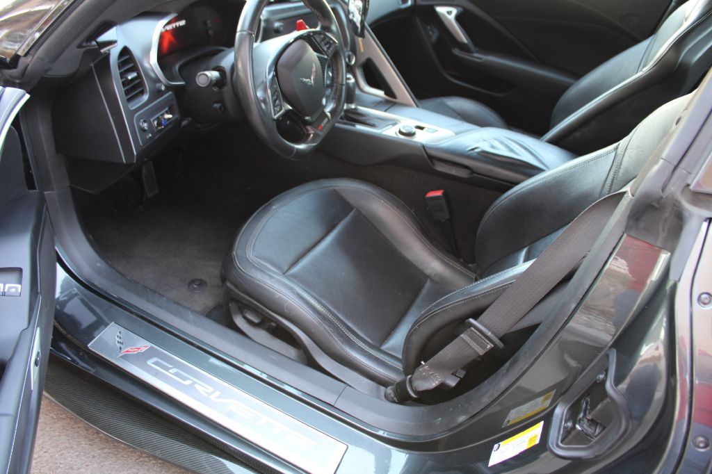 2017 Chevrolet Corvette Stingray Coupe 1LT photo 11
