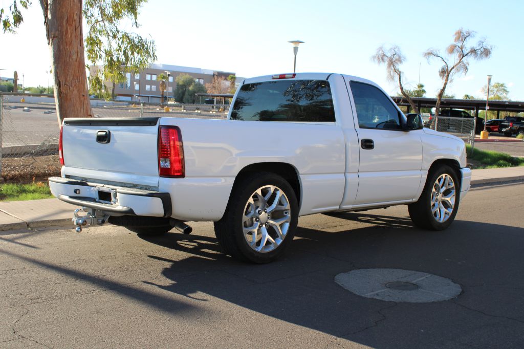 2005 Chevrolet Silverado 1500 LS photo 4