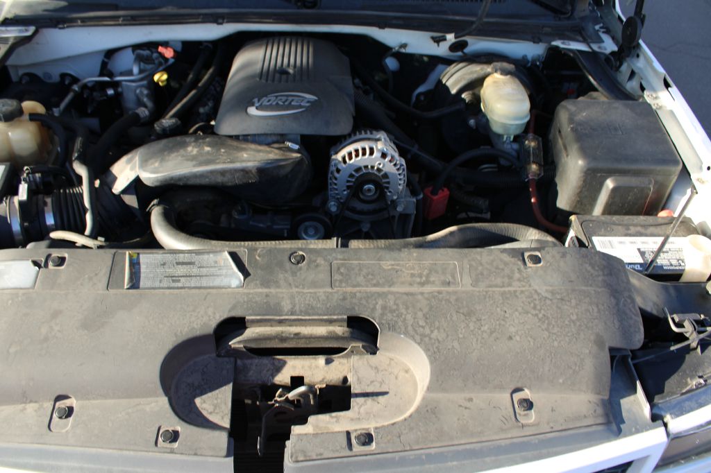 2005 Chevrolet Silverado 1500 LS photo 19