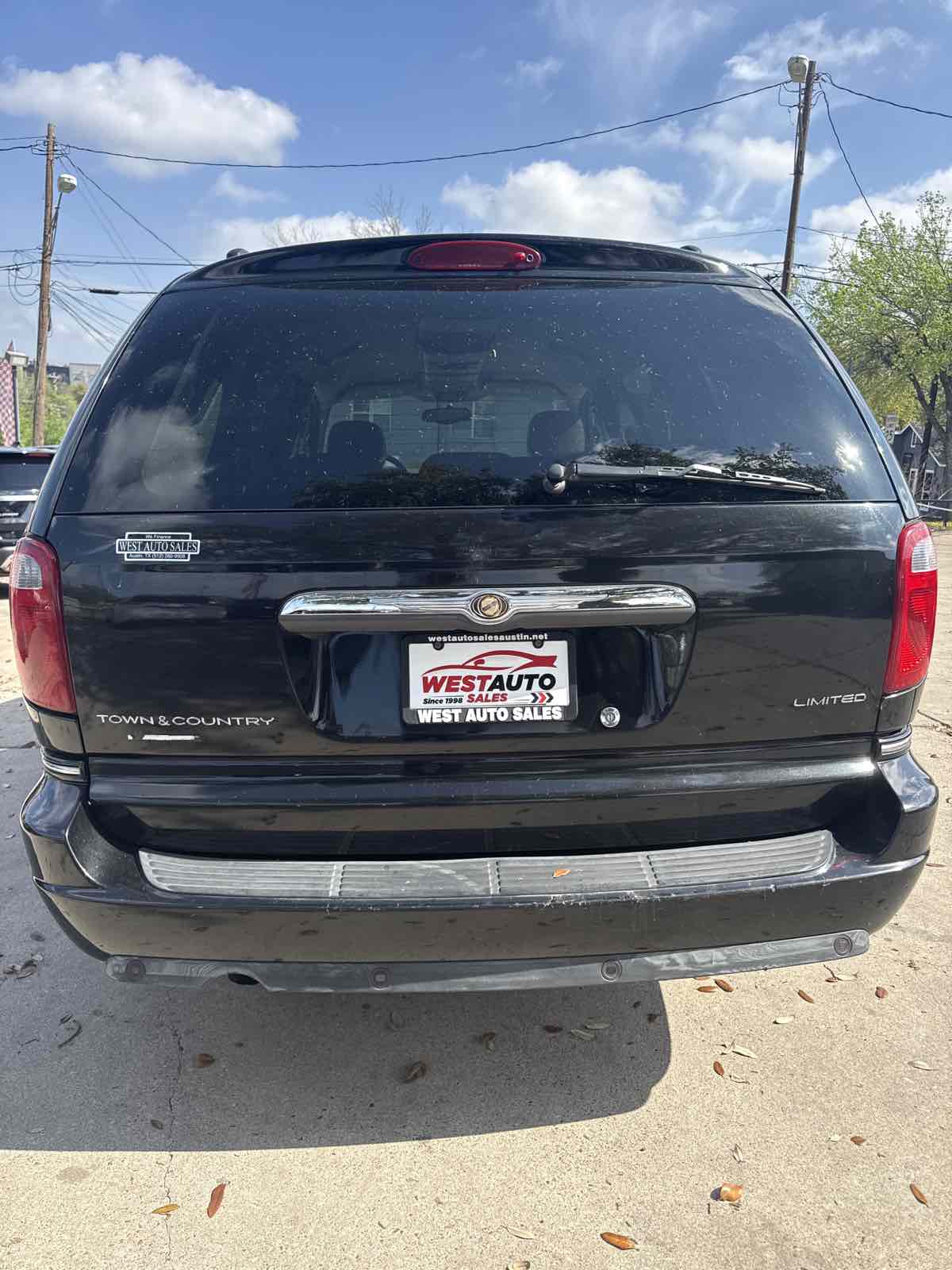 2007 Chrysler Town & Country Limited - Photo 3