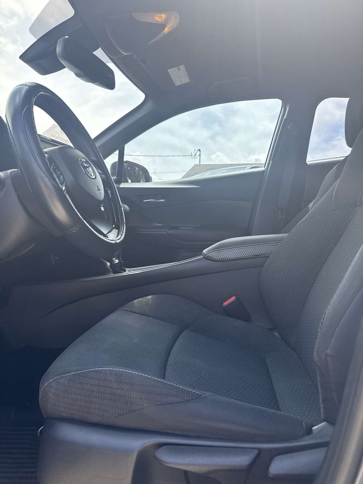 2018 Toyota C-HR XLE - Photo 5