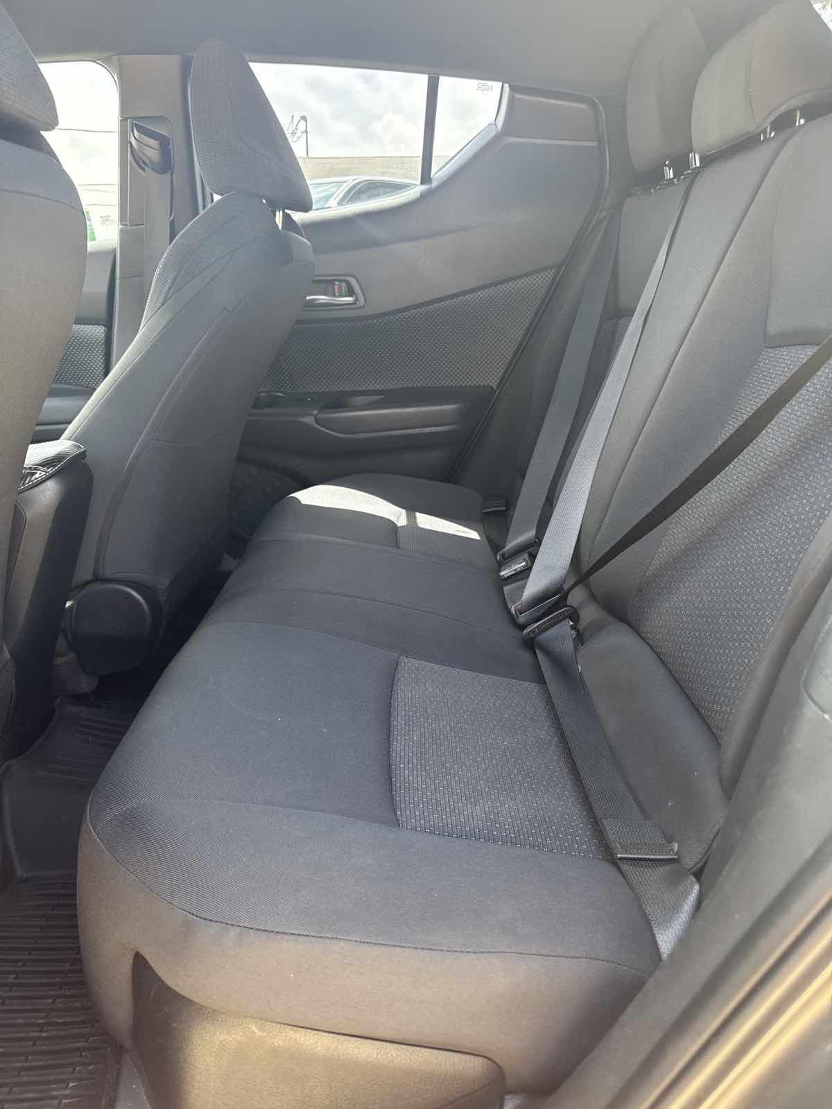2018 Toyota C-HR XLE - Photo 6