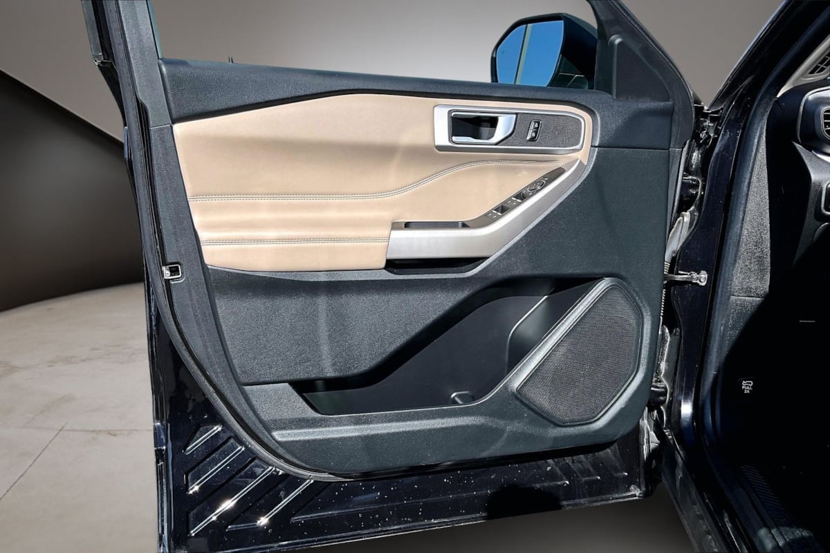 2023 Ford Explorer XLT - Photo 19