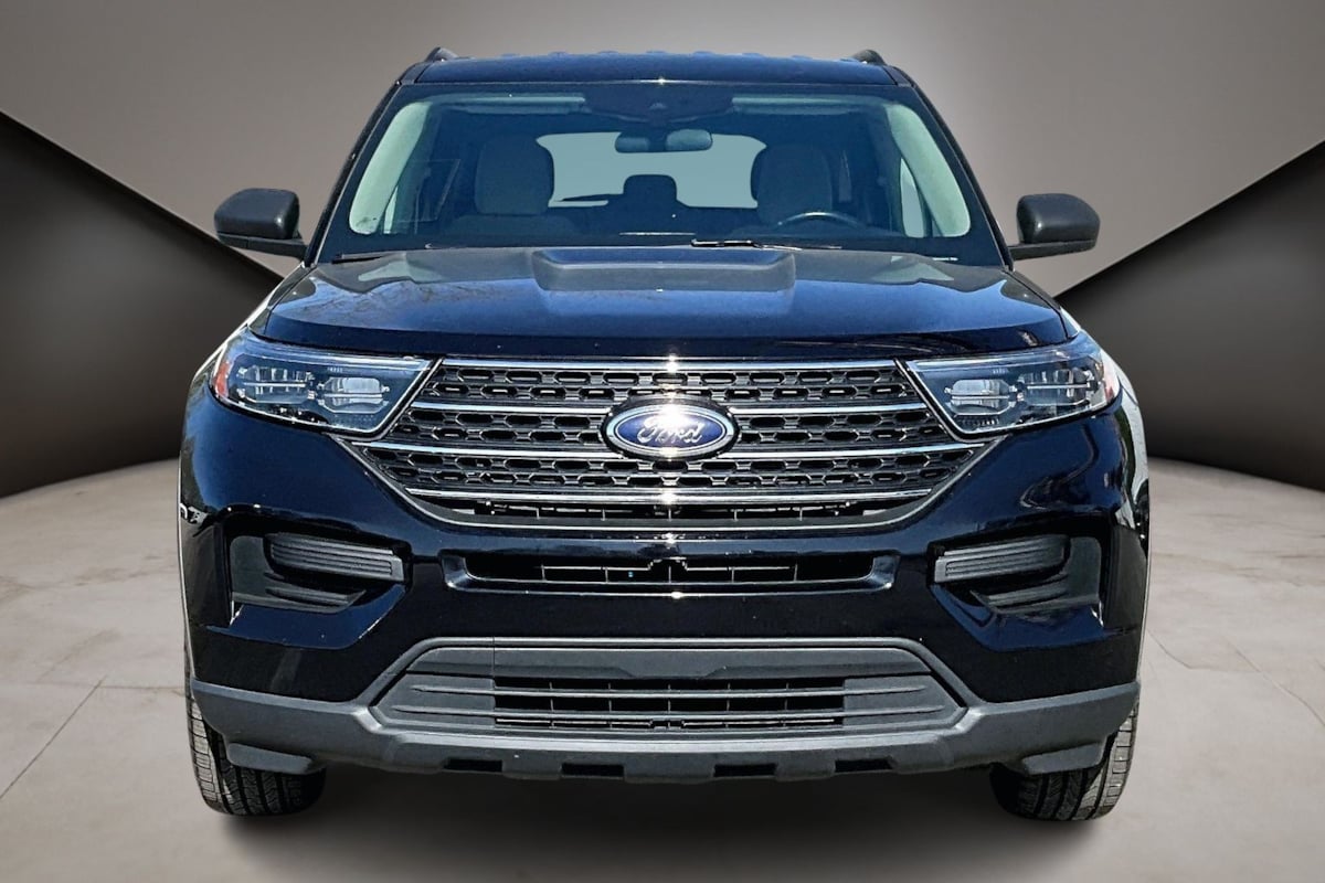 2023 Ford Explorer XLT - Photo 3