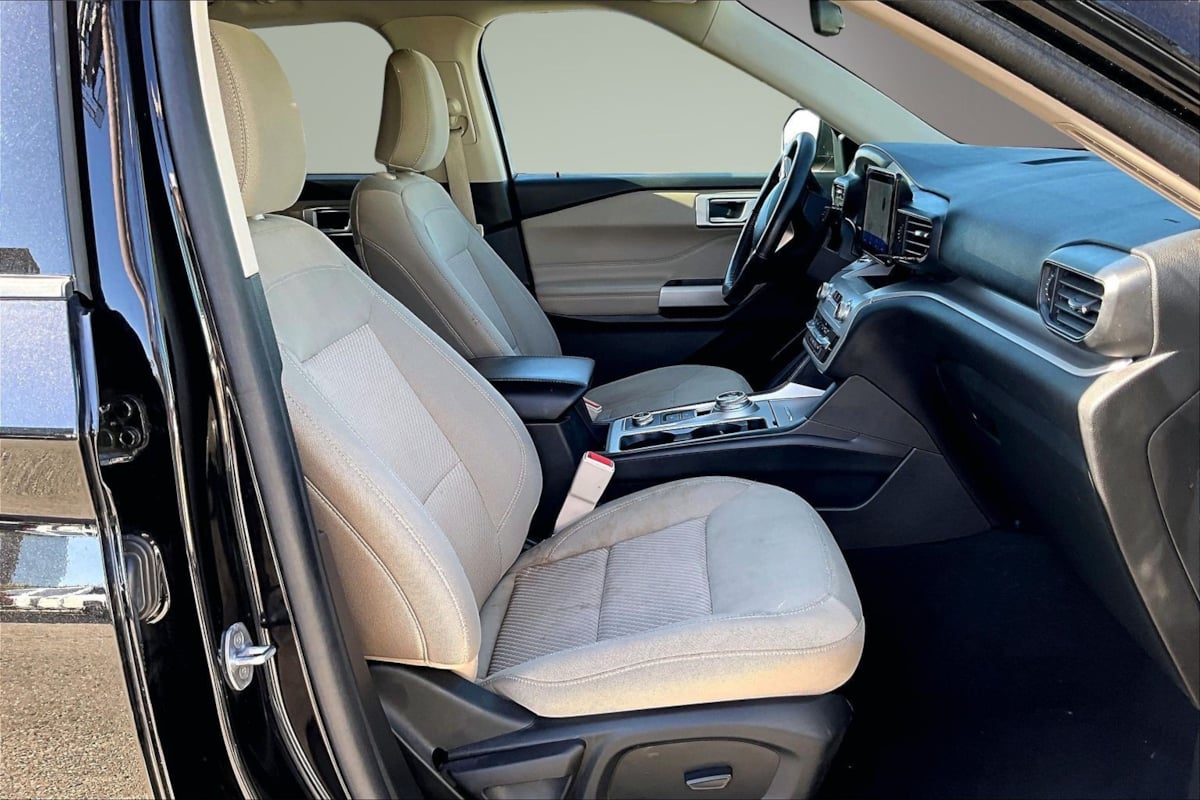 2023 Ford Explorer XLT - Photo 29