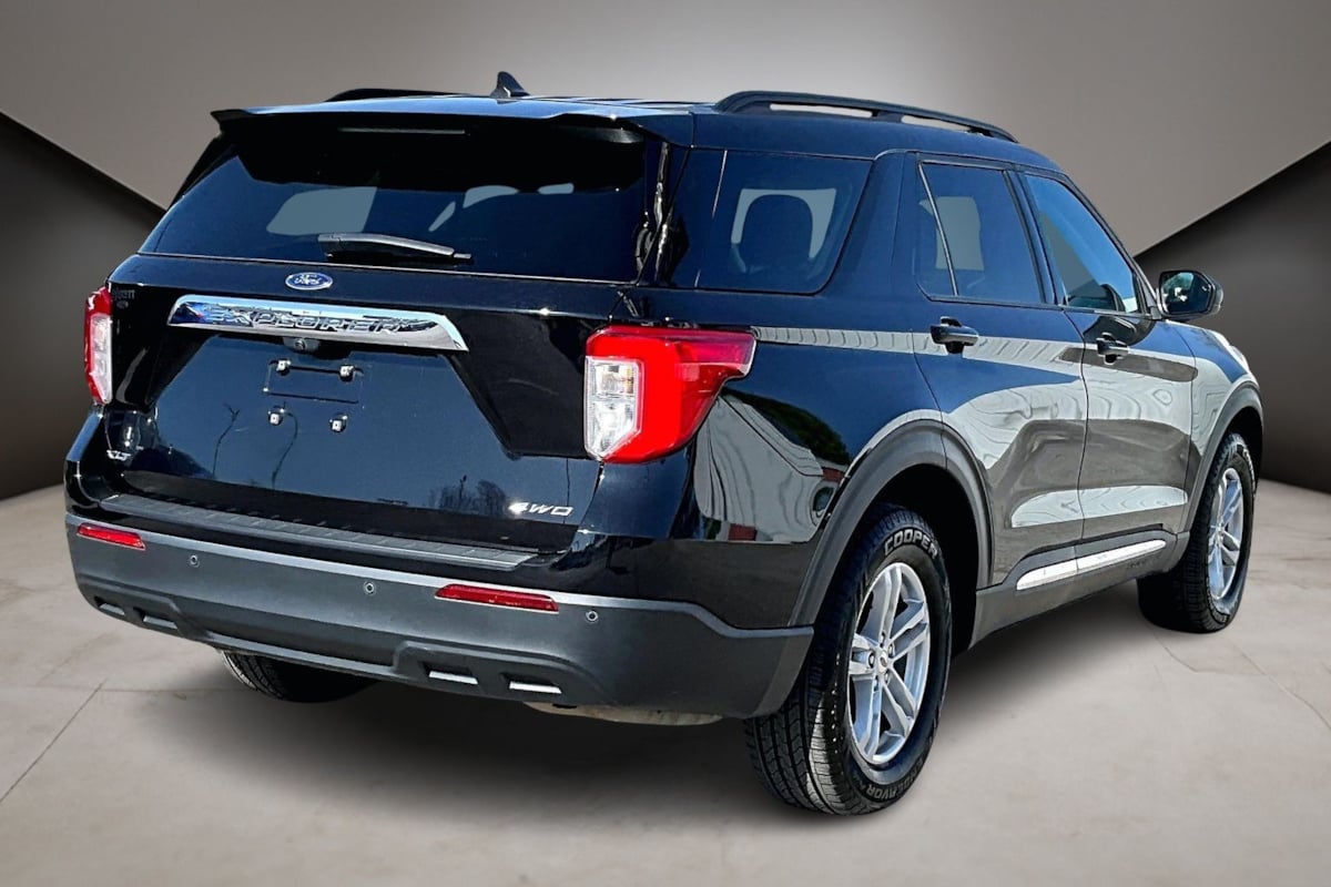 2023 Ford Explorer XLT - Photo 6