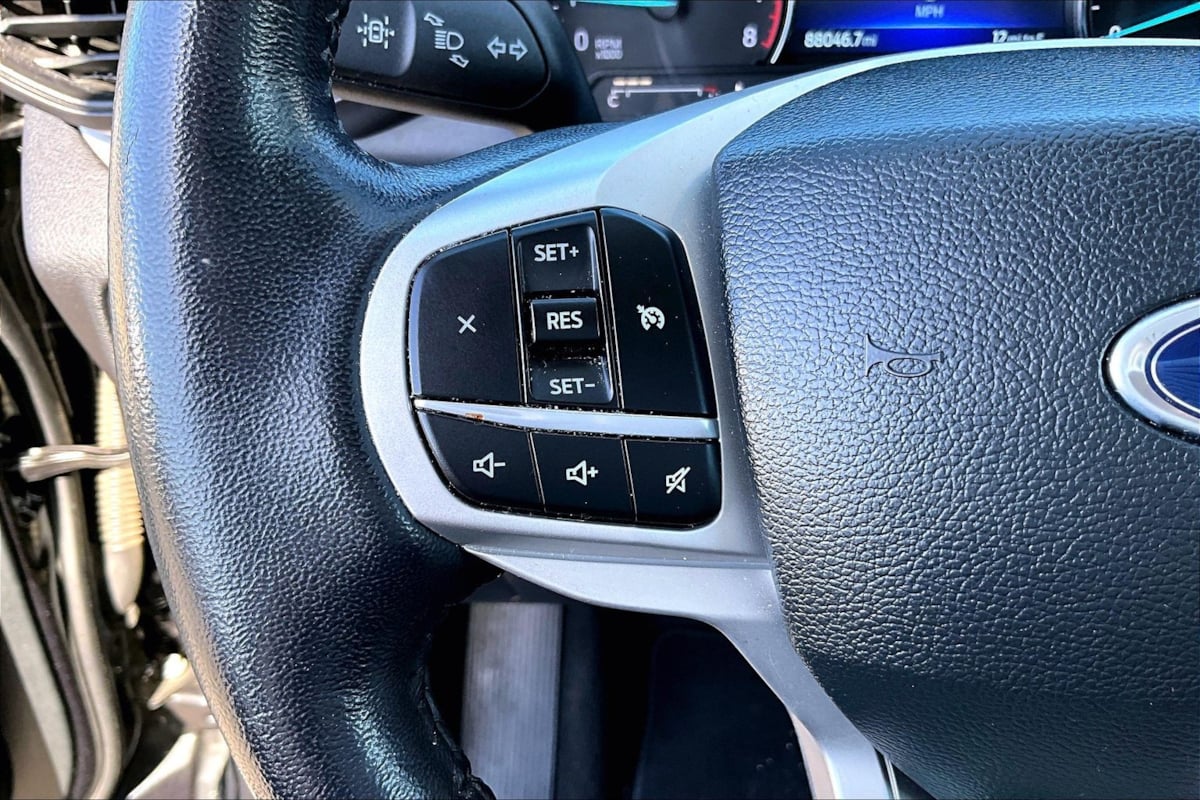 2023 Ford Explorer XLT - Photo 10