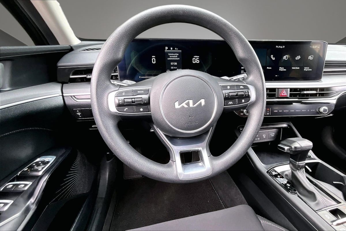 Kia K5 photo 9
