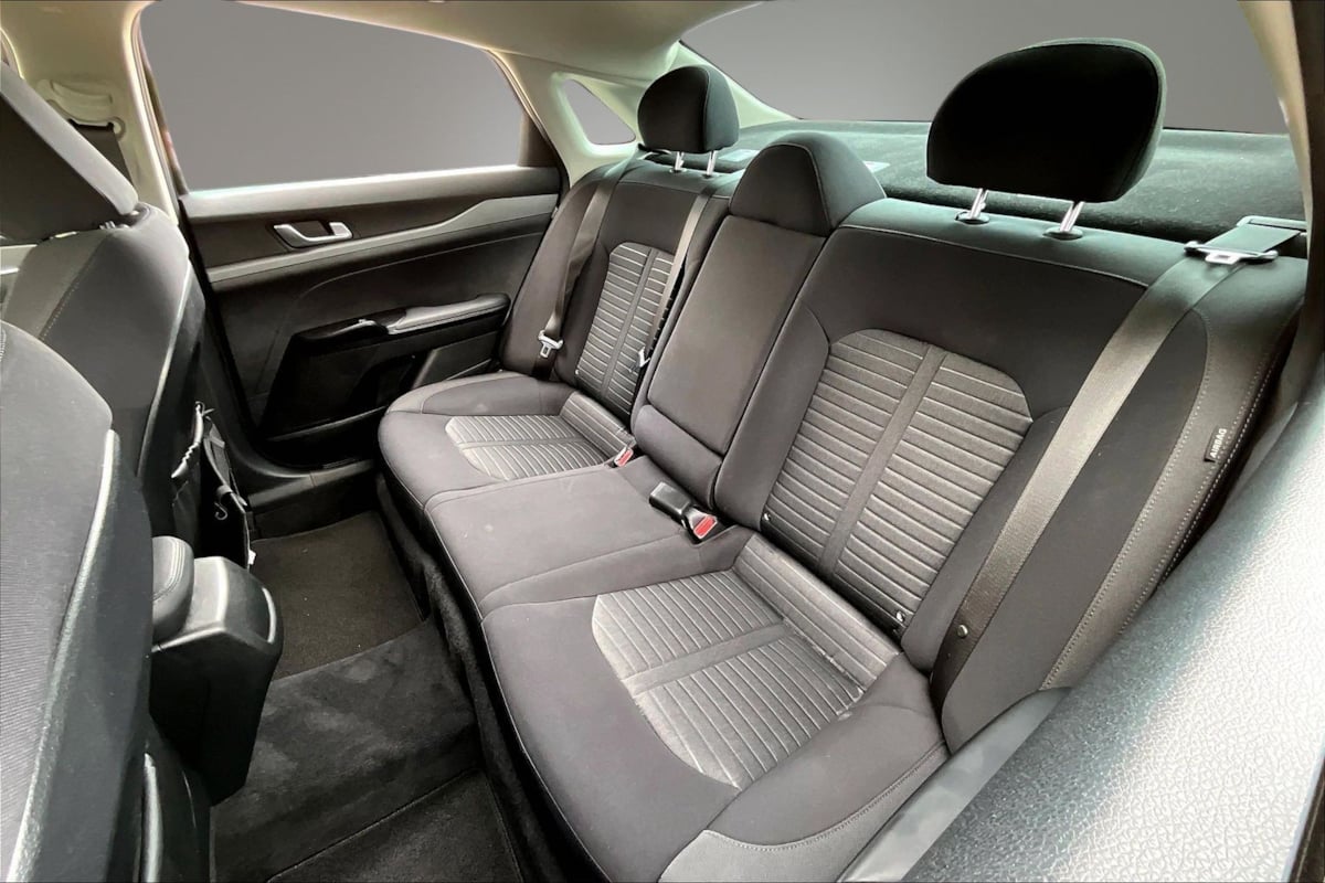 Kia K5 photo 22