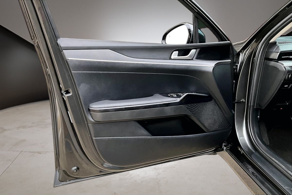 Kia K5 photo 20