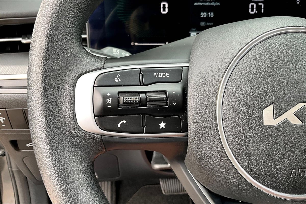 Kia K5 photo 11
