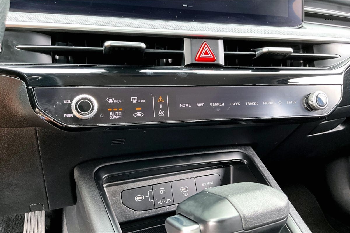 Kia K5 photo 15