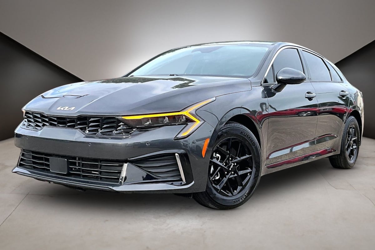 Kia K5 photo 2