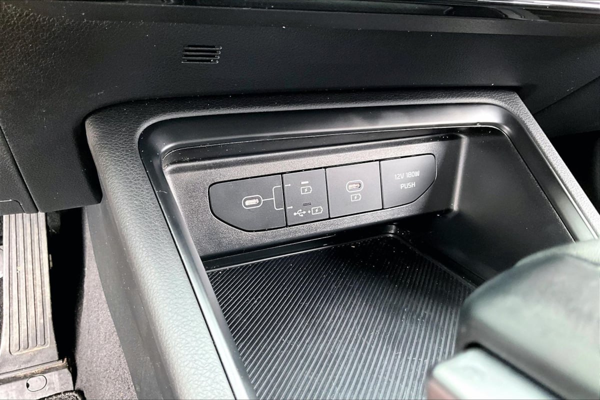 Kia K5 photo 16