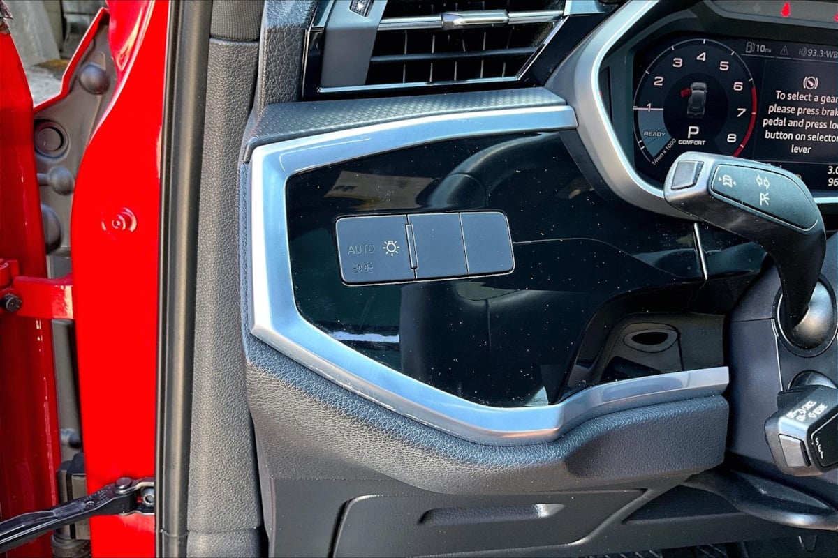 Audi Q3 photo 36
