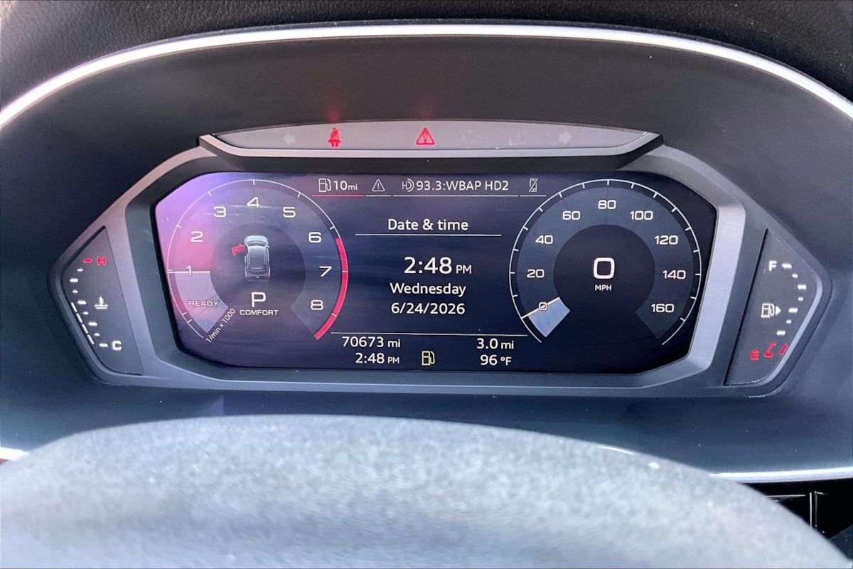 Audi Q3 photo 13
