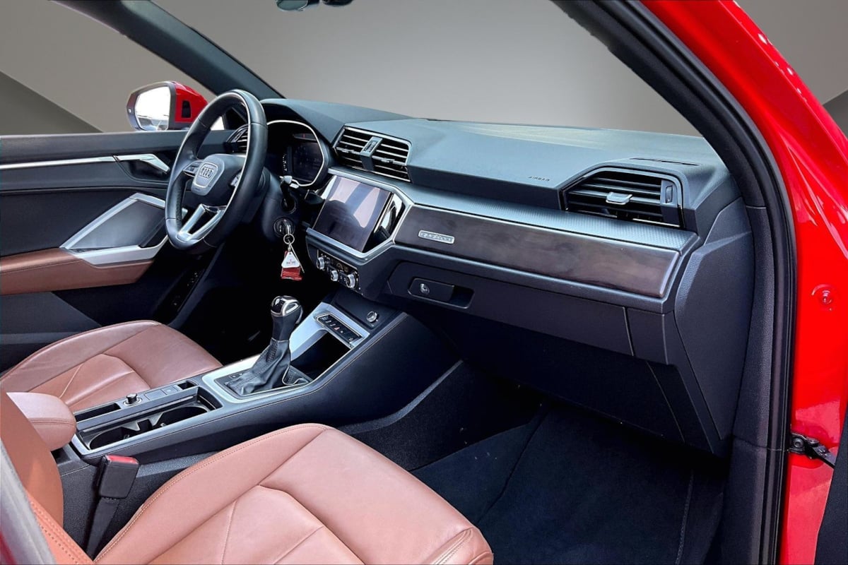 Audi Q3 photo 27
