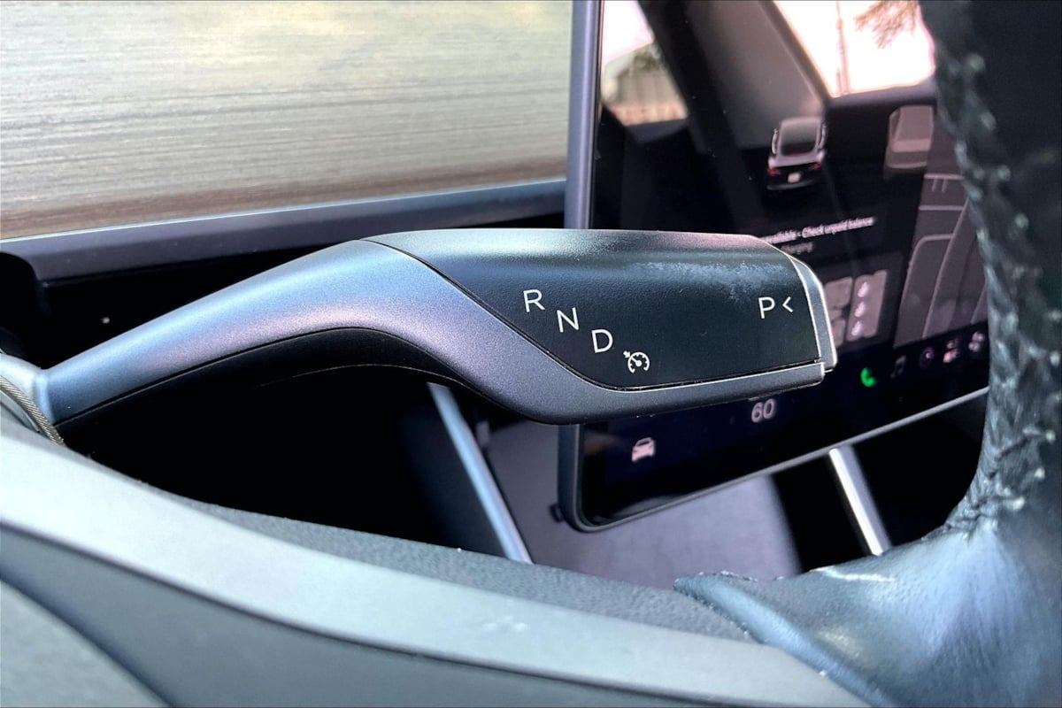 Tesla Model 3 photo 34